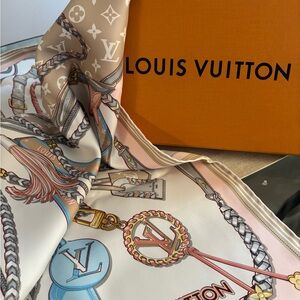 Louis Vuitton Ultimate Square 90 Scarf